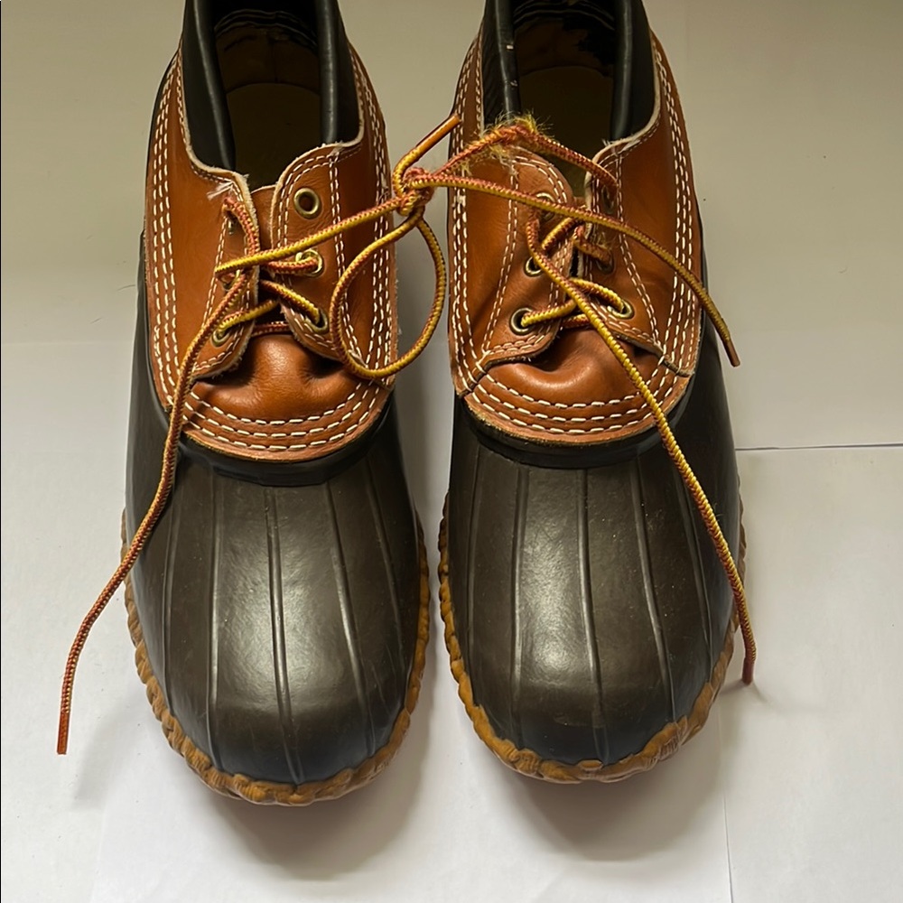 L.L. Bean Brown and Tan Rain & Snow Boots Waterproof Durable Design